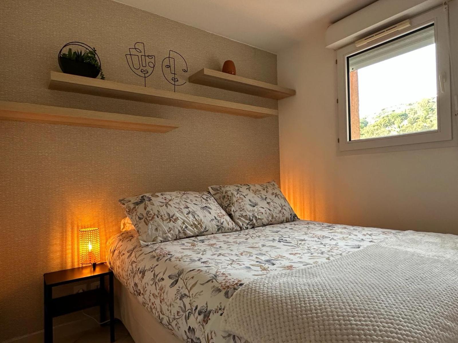 Appartement Residence Santa Barbara Avec Piscine Et A 750M De La Plage Cavalaire-sur-Mer Luaran gambar